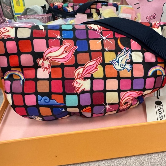 Lesportsac Vibrant GuanChan Cartoon Fanny | Bum | Sling | Belt Bag - Picture 2 of 7